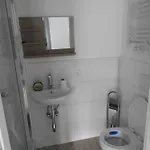 Helle 1-zimmer-apartment, In Der Naehe Von Bahnhof