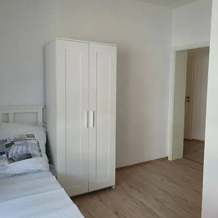 Apartament Helle 1-zimmer-apartment, In Der Naehe Von Bahnhof *